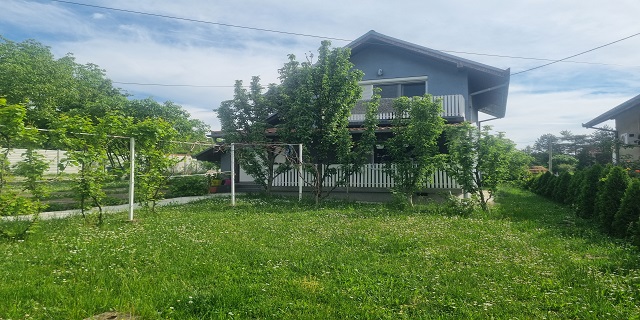 Boždarevac - HITNA prodaja